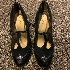 Unisa patent toe heels